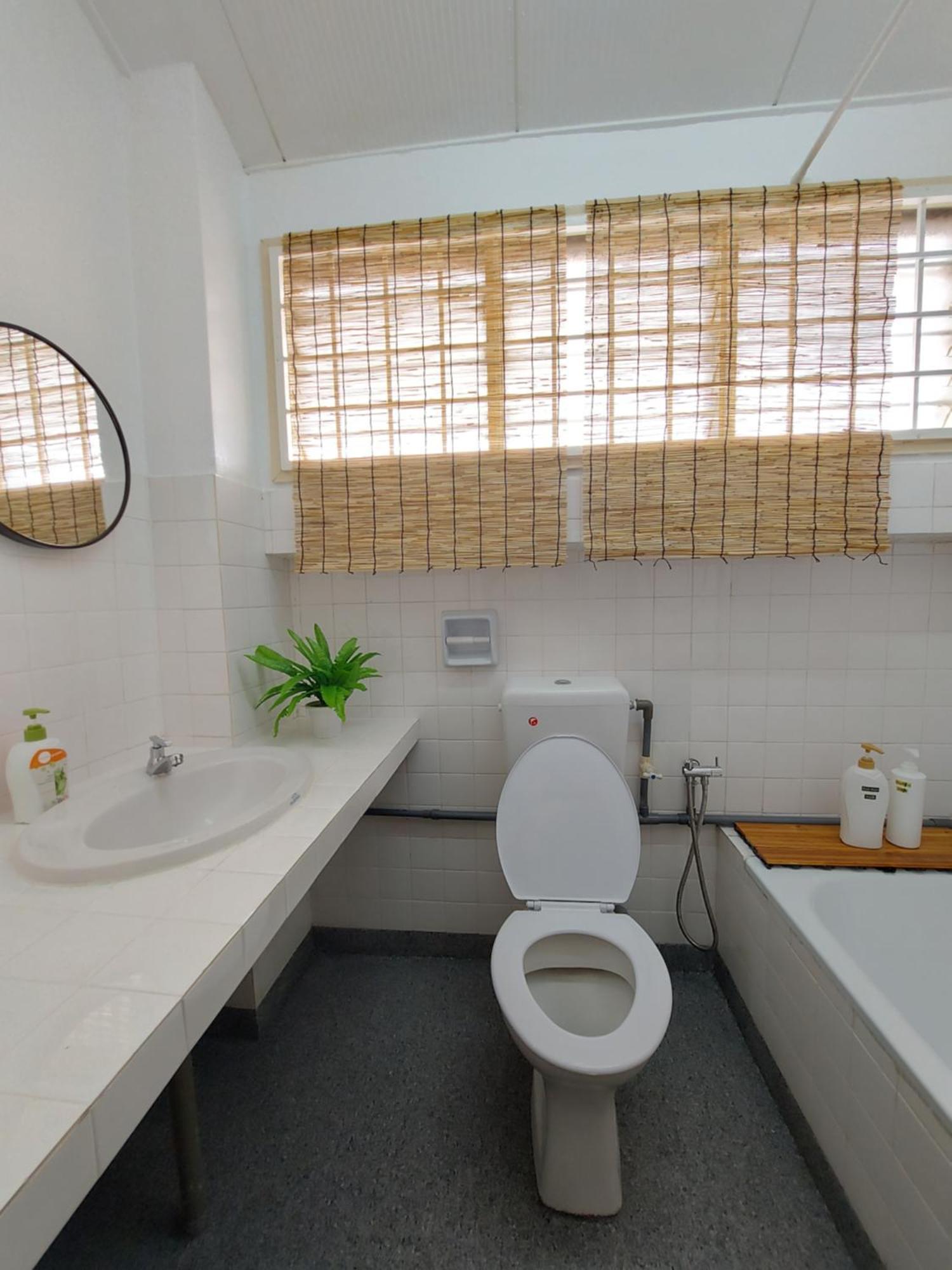 Coz26 Bercham House Spacious Family 14pax 3parking Rumah percutian *
